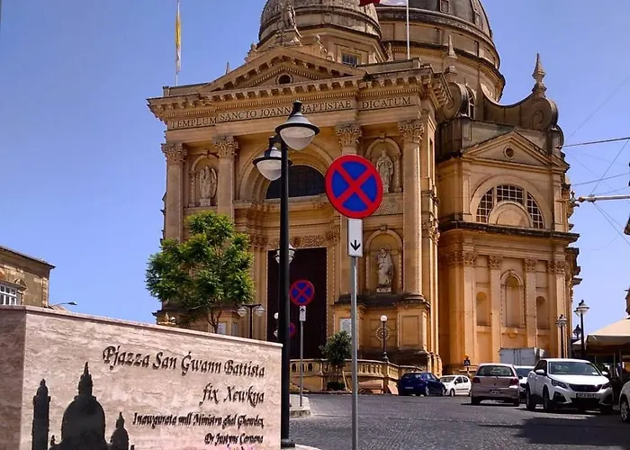 Проживание в семье Richard's Living *