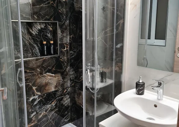 Richard's Living Проживание в семье Шеукия